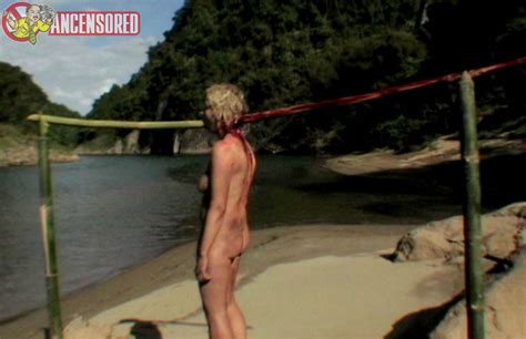 Naked Veronica Sywak In Welcome To The Jungle