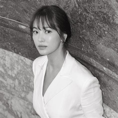 Song Hye Kyo Looks Glamorous In White At New York Fashion Week E