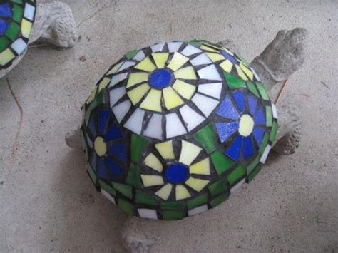 images  mosaic turtles  pinterest gardens mosaics