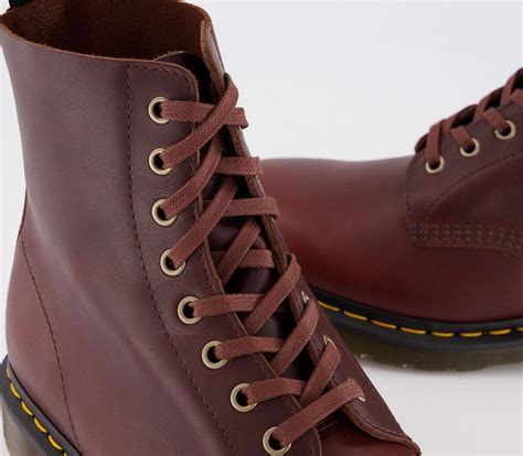 dr martens dm  eye lace boots brown classic boots