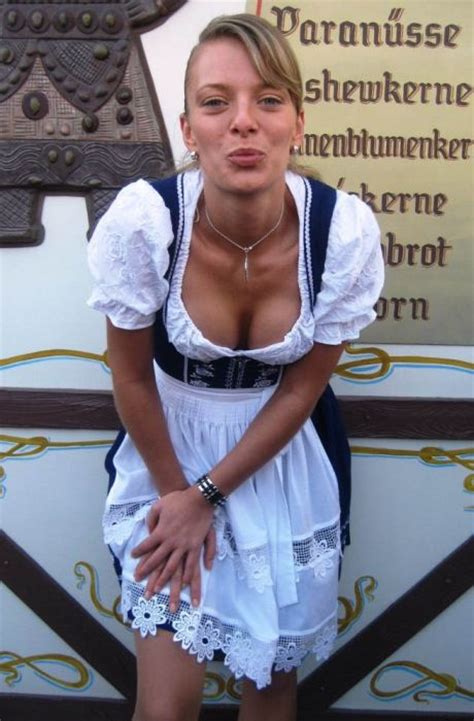 cleavages of oktoberfest babes page 5
