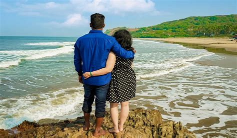 5 best beaches in goa for couples to enjoy vibrant nightlife scenes