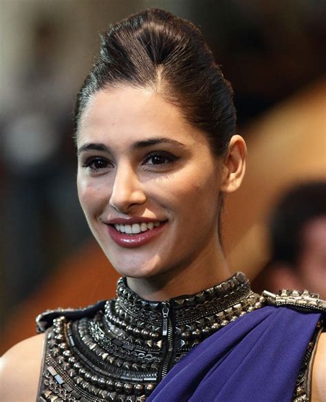 u s model nargis fakhri s cellphone ad has pakistan seeing red nbc news