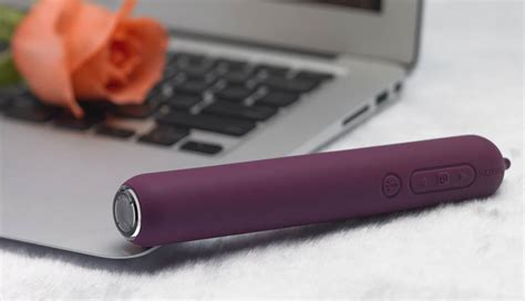 facetime with svakom siime vibrator and show inside of your vagina