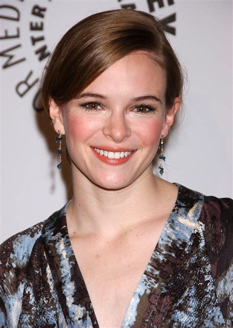 danielle panabaker profile biodata updates and latest pictures fanphobia celebrities database
