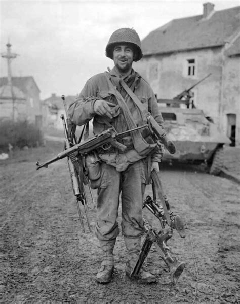 army soldier carrying  trophies  roldschoolcool