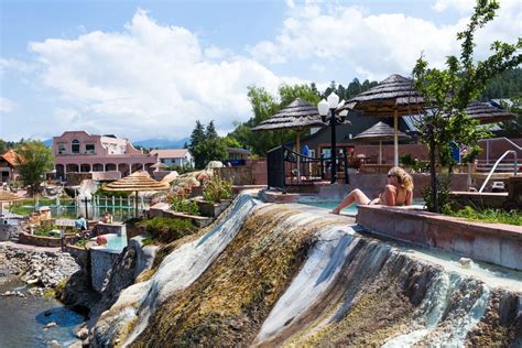 amazing  relaxing hot springs  america   places