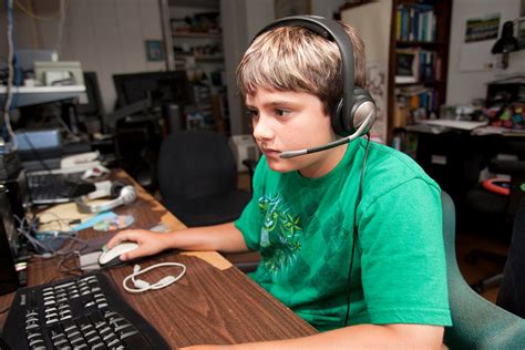 video games win a beachhead in the classroom the new york times
