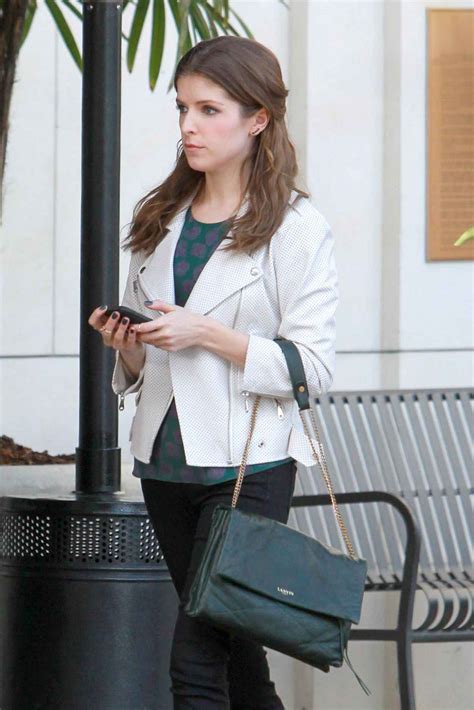 anna kendrick fashion going to the grove in west