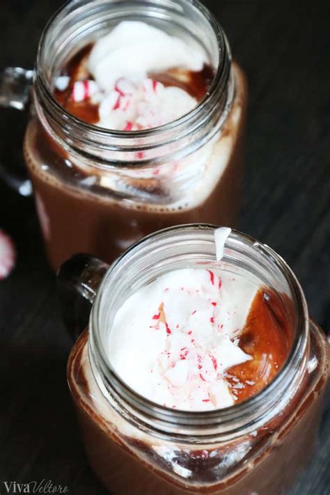 peppermint hot chocolate recipe made with hood cream