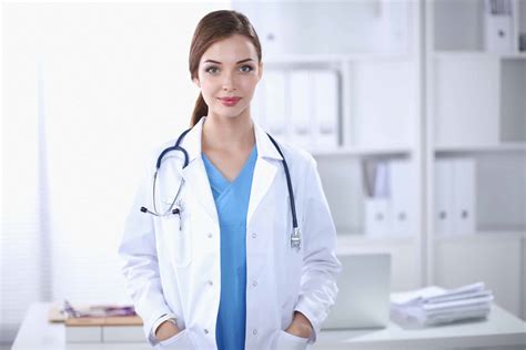 doctors  nurses jobs experiencing employment boom healthstaff