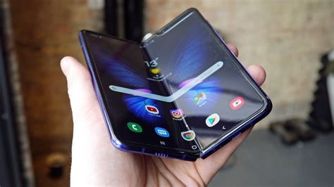 redesigned samsung galaxy fold units  totally  ways  breaking