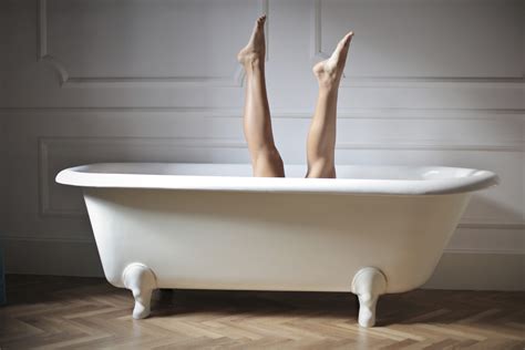 photo of female legs in bathtub 3760285 réseau morphée