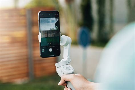 smartphone gimbal stabilizers   iphone android