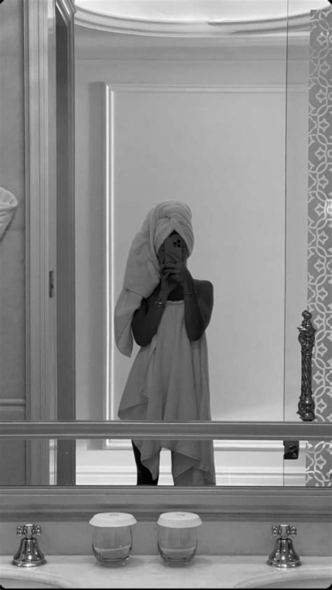 Aesthetic Girl Shower Pics Shower Mirror Snapchat Selfies Snapchat
