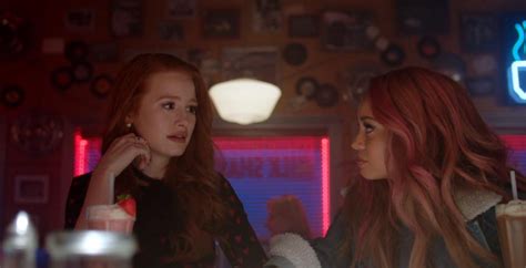 everyone is shipping cheryl and toni after this one scene in riverdale popbuzz
