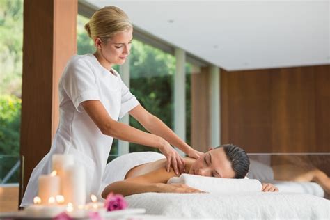 canadian massage therapy schools courses of training
