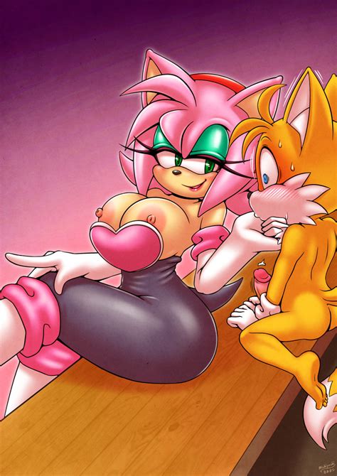 rule 34 amy rose amy rose rouge cosplay anthro areola