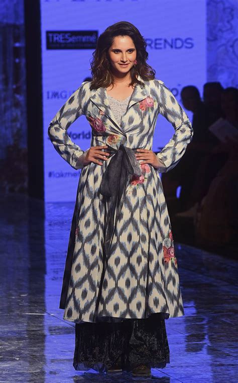 Sania Mirza Lights Up Lakme Fashion Week Ramp