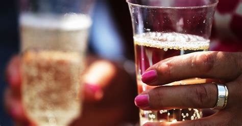 drinkers aim  drop alcohol  dry january