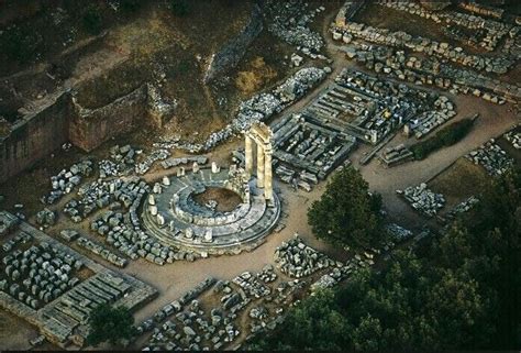 ruins  thebes greece  bc mundo antigo ancient world
