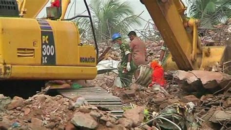 Bangladesh Factory Collapse Toll Passes 1 000 Bbc News