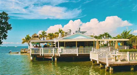 waterfront restaurants bars   florida keys  deals