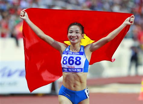 queen  athletics nguyen thi oanh crowned typical athlete  vietnam