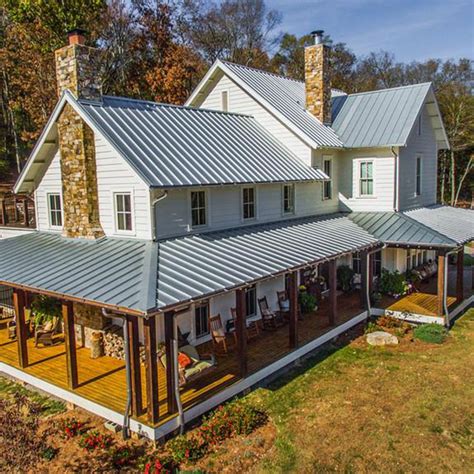 yeehaw miley cyrus  bought  stunning tennessee farmhouse porch house plans house plans