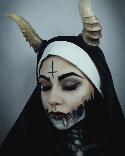 Pin By Maël Mouron On девушка Satanic Art Horror Art Horror Tattoo