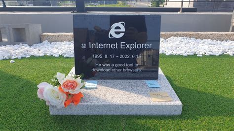rest  peace internet explorer south korean engineer builds explorer