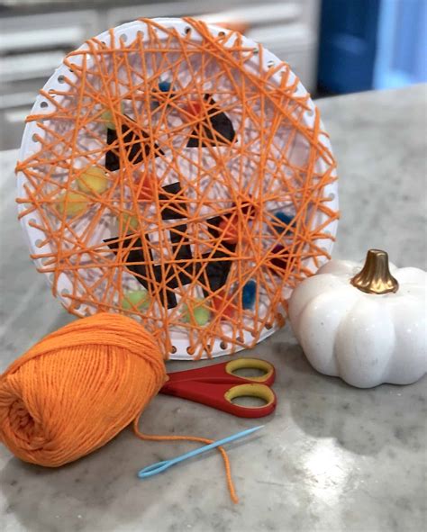 fun halloween crafts  kids trap  pom poms