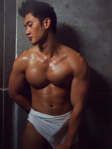 beefy jeremy yong queerclick
