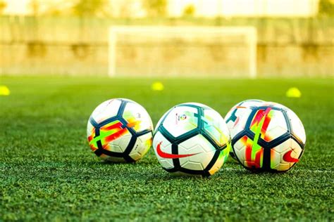 7 soccer ball facts and questions answered athleticlift