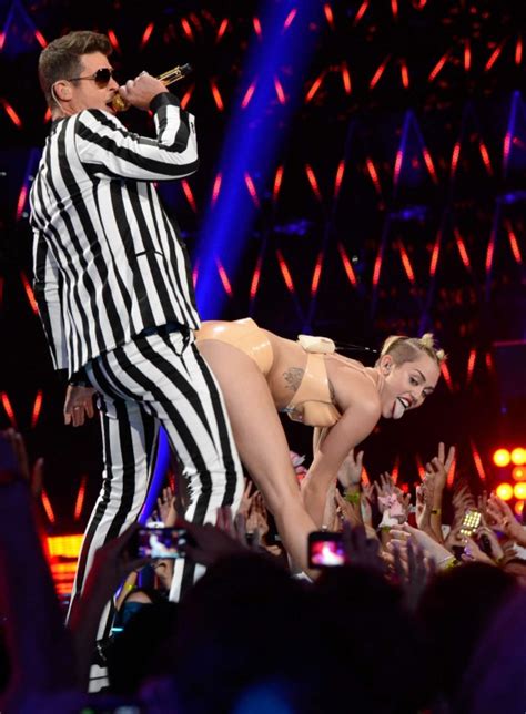 miley cyrus pictures hot vma 2013 mtv performance 24 gotceleb