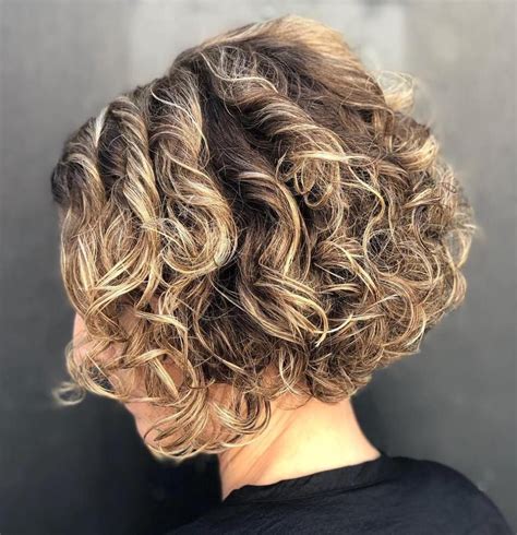 2020 Popular Stacked Curly Bob Hairstyles