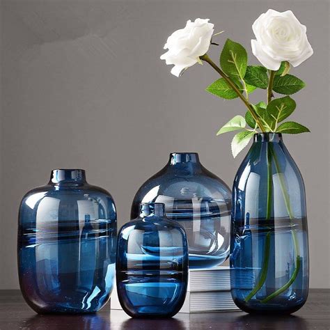 luxury modern minimalist transparent glass vase decoration nordic style living room  dried
