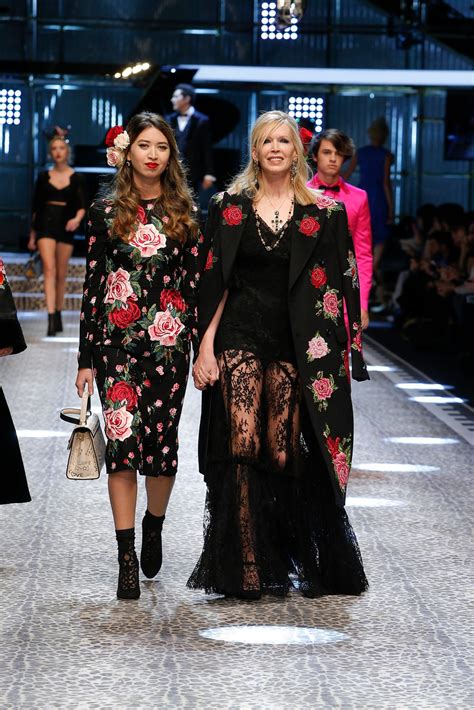 Discover Videos And Pictures Of Dolce And Gabbana Fall Winter 2017 18