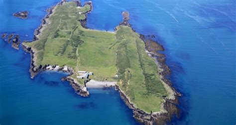 irish isle stunning private island   sale