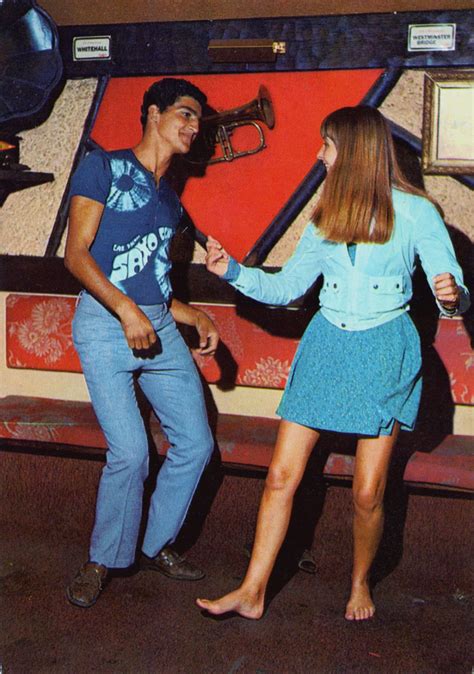 Amazing Color Photos Of Teenage Dance Parties And Disco