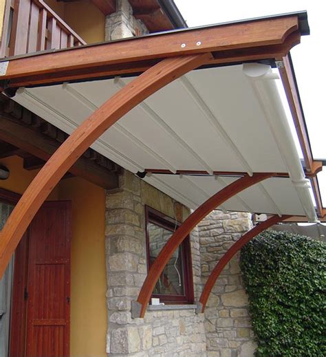Realizziamo tettoie, pensiline, tunnel, verande e molto altro. Coperture esterne | Tendaflex s.r.l.