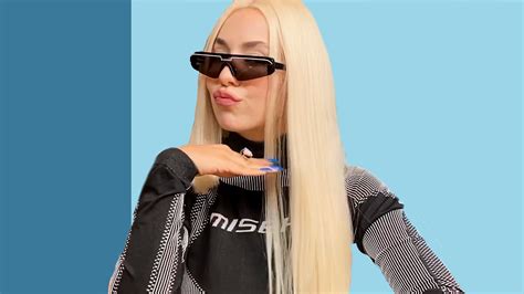 Watch 10 Things Ava Max Can T Live Without 10 Essentials Gq