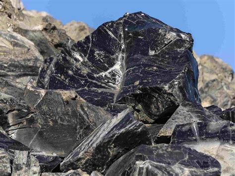 variations  obsidian rock