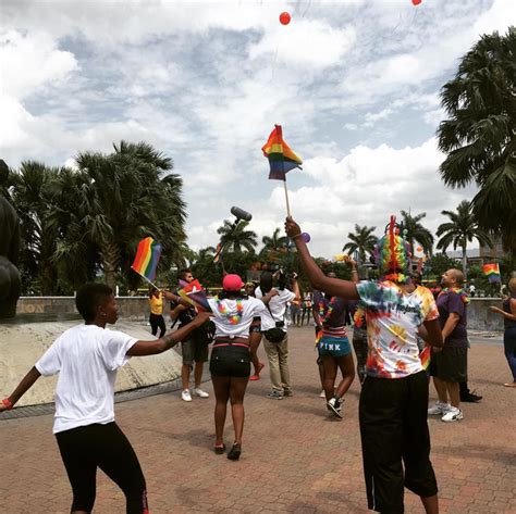 Ellen Page Supports Lgbt Flashmob In Jamaica Despite Anti Gay Fears