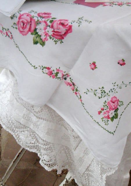 19 vintage tablecloths napkins and napkin rings ideas