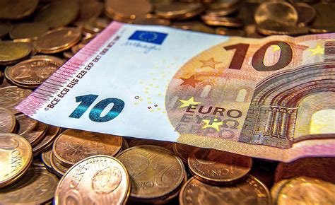 euro currency remains  work  progress   turns