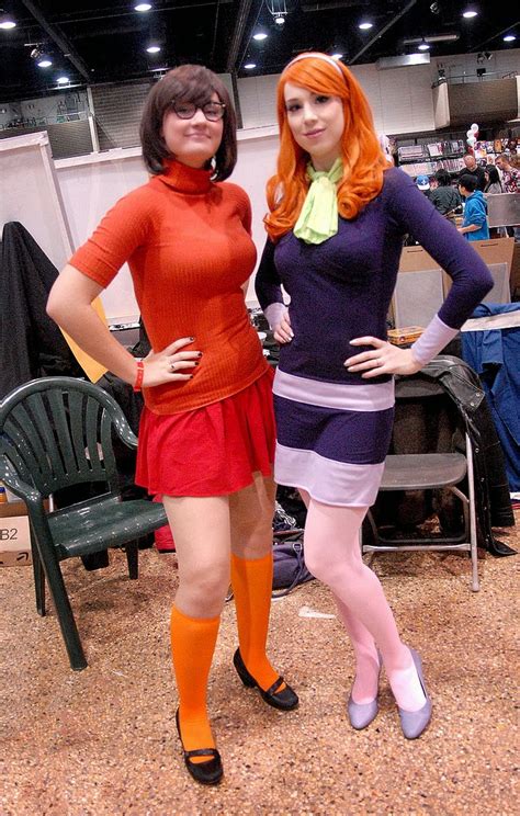 The Troll Dens Daily Cosplay Velma And Daphne