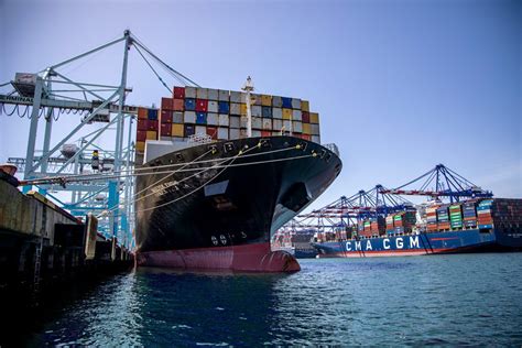 port  los angeles finishes fiscal year   million teus