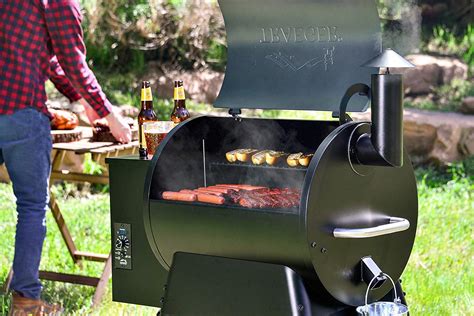 traeger lil tex elite review fall  features pros  cons