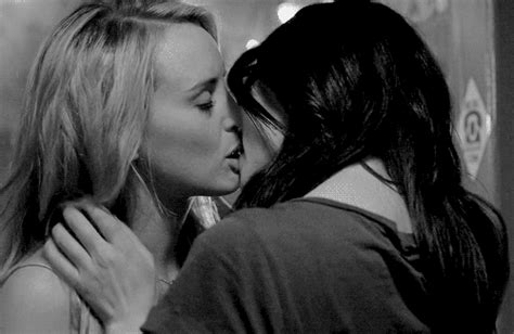 Lesbian Kiss Lesbians  Find On Er